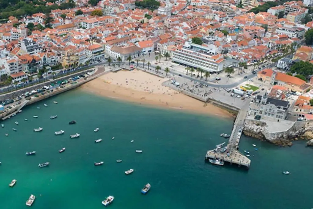 Historic Town Cascais Modern Apartment Portugal