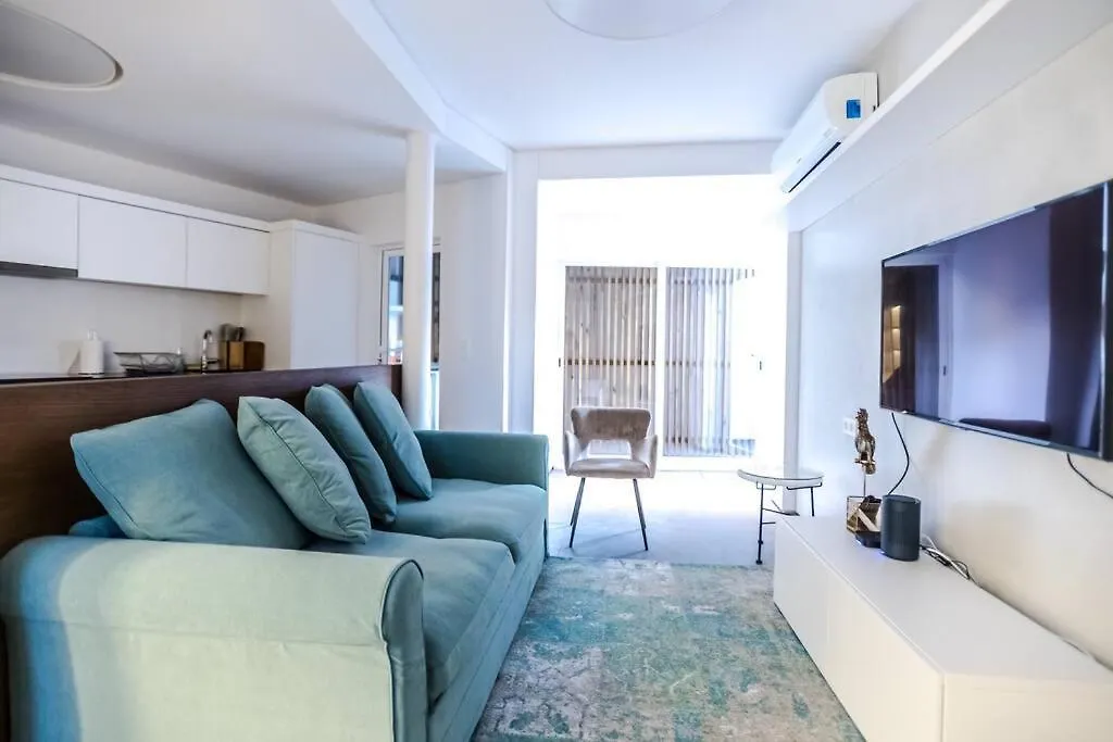 Historic Town Cascais Modern Apartment